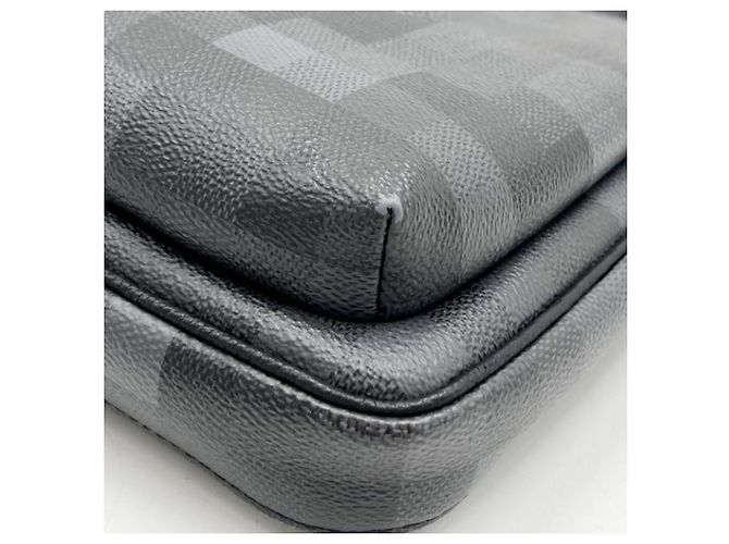 Borsa a tracolla Louis Vuitton Avenue Sling Nero - vista 4