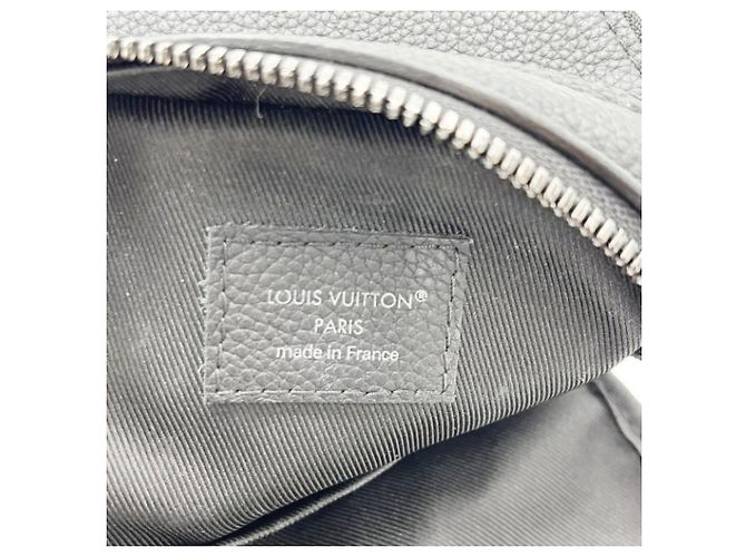 Borsa a tracolla Louis Vuitton Avenue Sling Nero - vista 8