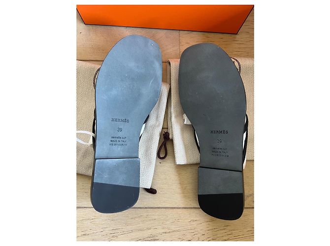 Sandali Hermès Miss in pelle nera Nero - vista 3