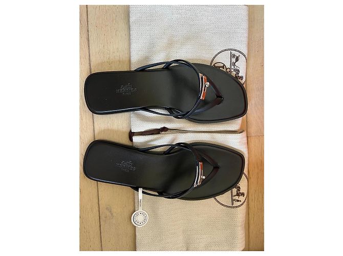 Sandali Hermès Miss in pelle nera Nero - vista 4