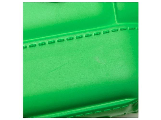 Borsa Arco di Bottega Veneta in gomma verde - vista 19