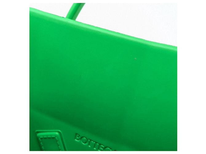 Borsa Arco di Bottega Veneta in gomma verde - vista 9
