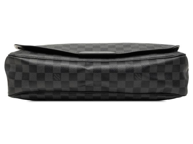 Borsa a tracolla Louis Vuitton Damier Graphite Daniel MM Nero - vista 3