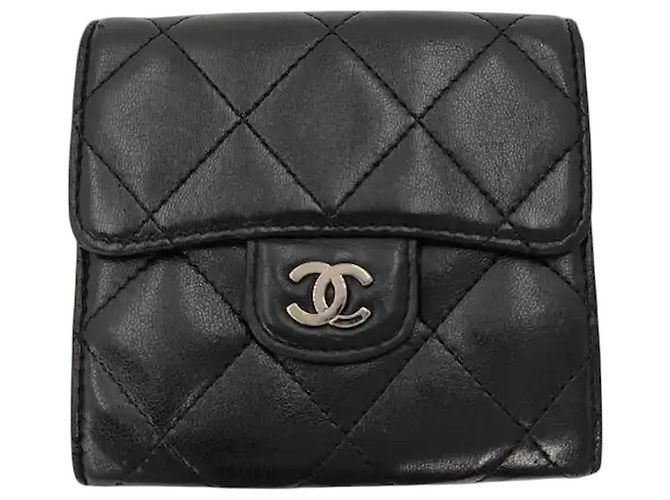 Chanel Trifold Flap Lambskin Negro - vista 2