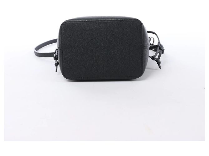 Bucket Borsa a tracolla Louis Vuitton LockMe in nero - vista 7