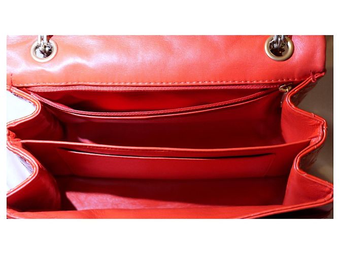 Mademoiselle Chanel 2.55 Réédition gestepptes Lackleder mittel Klappentasche irisierendes Rot - Ansicht 10
