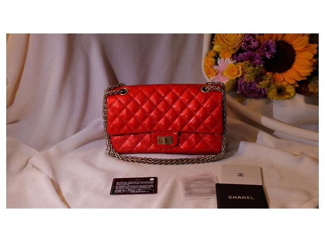 Mademoiselle Chanel 2.55 Réédition gestepptes Lackleder mittel Klappentasche irisierendes Rot - Ansicht 13