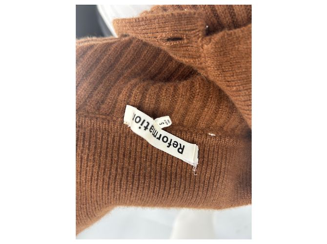 Reformation Cardigan aus braunem Kaschmir - Ansicht 5