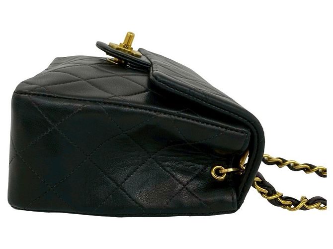 Timeless Chanel Vintage Matelassé Coco Lammfell Mini Schultertasche mit Kette Schwarz - Ansicht 6