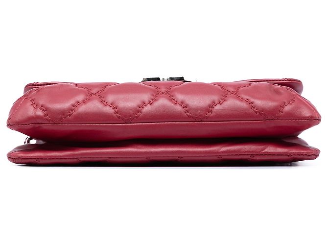 Clutch Hamptons in pelle di vitello trapuntata rossa con doppia cucitura e catena Chanel - vista 3