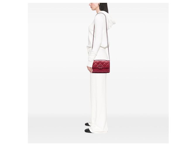 Clutch Hamptons in pelle di vitello trapuntata rossa con doppia cucitura e catena Chanel - vista 5