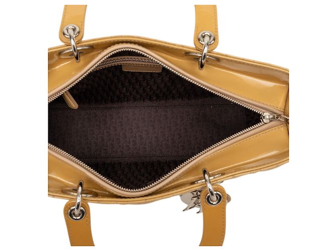 Dior Beige Large Patent Cannage Lady Dior - vista 4