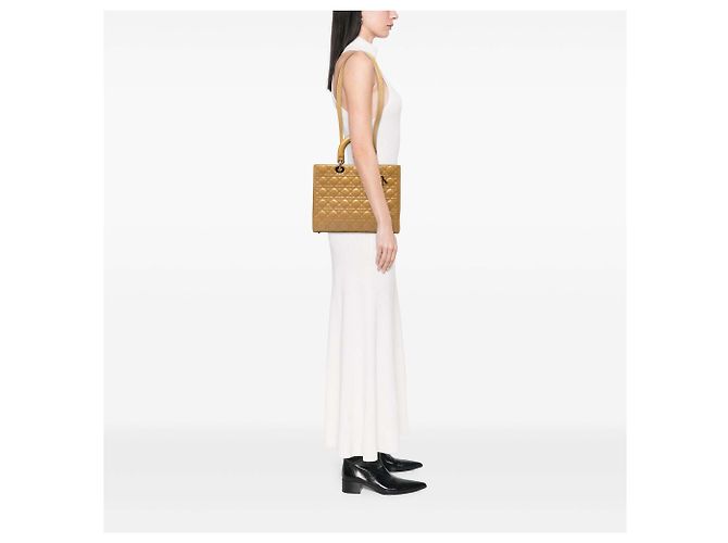 Dior Beige Large Patent Cannage Lady Dior - vista 7