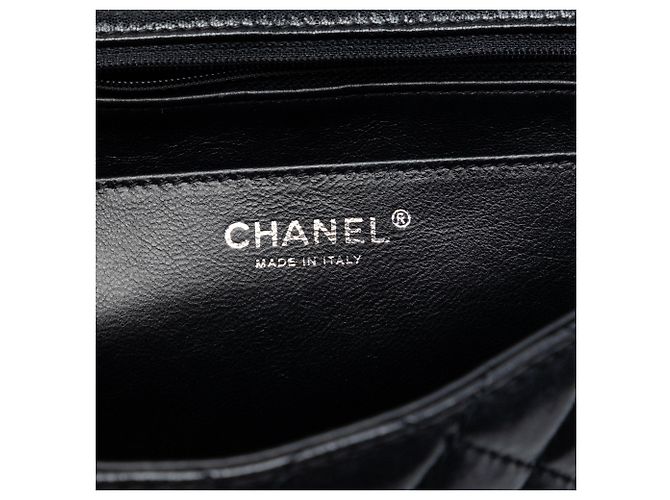 Chanel Black Quilted Iridescent Lambskin Reissue 2.55 Chain Flap Nero - vista 5