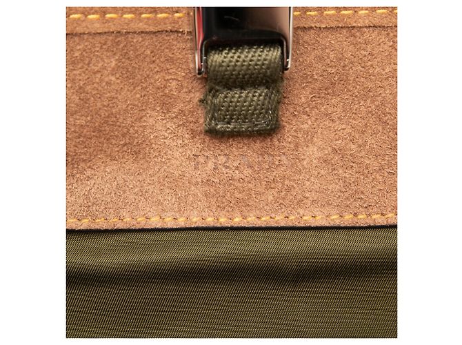 Custodia per smartphone in nylon Re con bordi in scamosciato verde Prada Verde oliva - vista 5