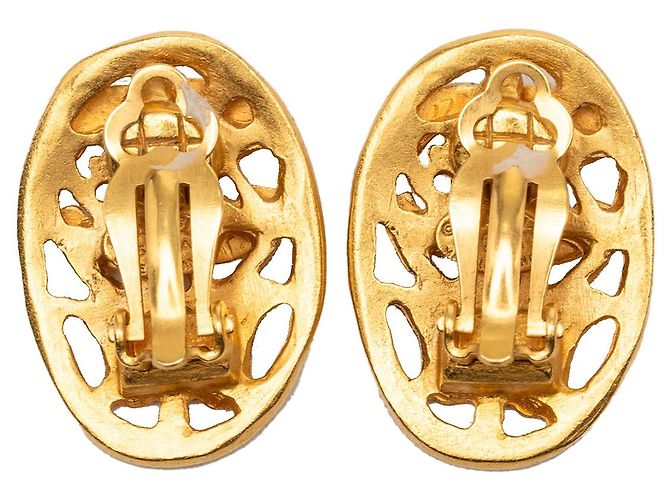 Orecchini Chanel Gold CC placcati oro con motivo barocco ovali a clip D'oro - vista 2