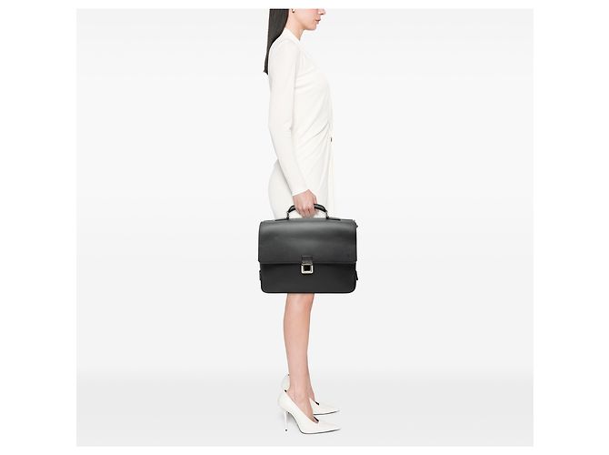 Louis Vuitton Nero Taiga Vassili PM - vista 6