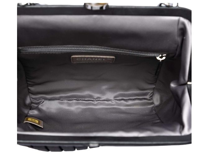 Borsa a Spalla Chanel Black Pleated Satin Frame Pearl Chain Fringe Nero - vista 4