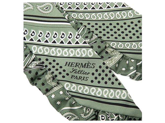 Hermès Green Eperon d Or Bandana Ruffled Twilly Seidentuch Grün Hellgrün - Ansicht 3