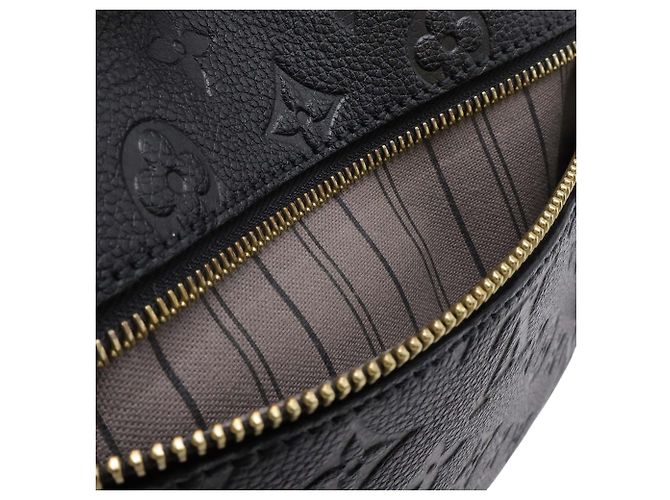 Louis Vuitton Pochette Metis in pelle Monogram Empreinte nera Nero - vista 4