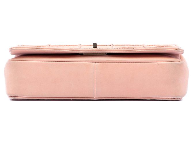Chanel Pink Small Stitched Iridescent Lambskin Reissue 2.55 Single Flap Rosa - vista 3