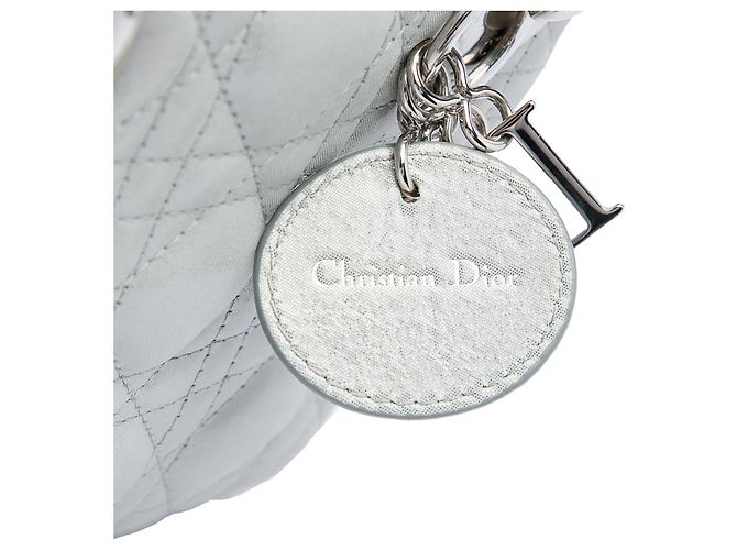 Lady Dior Cannage in agnello iridescente argento mini - vista 5