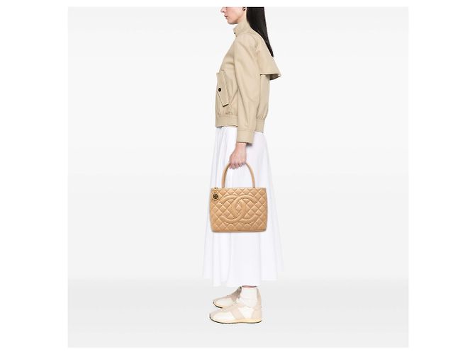 Tote Chanel Beige Caviar Medallion - vue 6