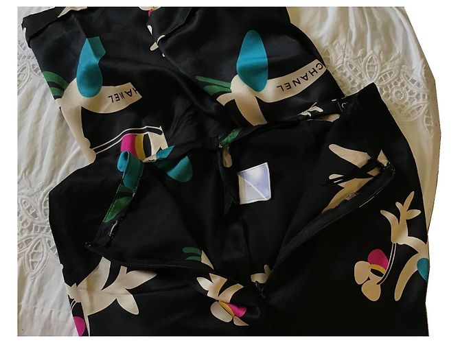 Pantalones de seda negros estampados Chanel Rosa Blanco Azul Dorado Verde - vista 4