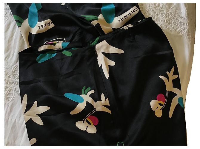 Pantalones de seda negros estampados Chanel Rosa Blanco Azul Dorado Verde - vista 5