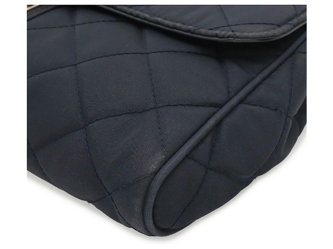 Borsa a tracolla in nylon trapuntato e pelle blu navy Prada - vista 4