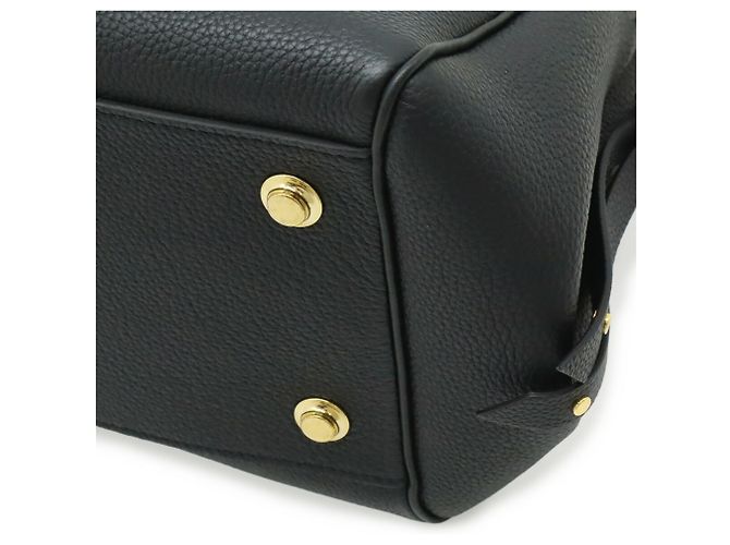 Borsa a mano e borsa a tracolla Louis Vuitton Mila PM Nero - vista 4