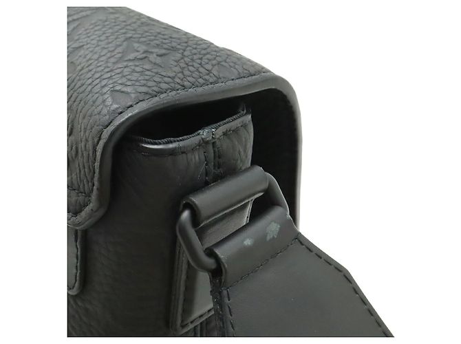 Borsa a tracolla Louis Vuitton Monogram Taurillon S Cape Nero - vista 8