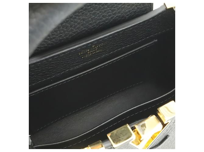 Borsa Louis Vuitton Capucines Mini Nero - vista 7