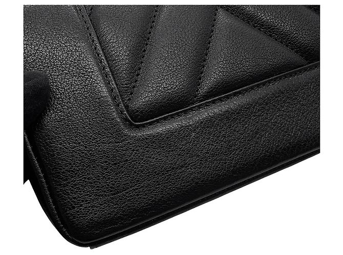 Borsa a tracolla Chanel Mademoiselle V-Stitch Black Nero - vista 10