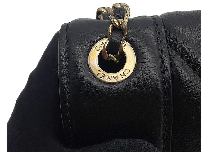 Borsa a tracolla Chanel Mademoiselle V-Stitch Black Nero - vista 12