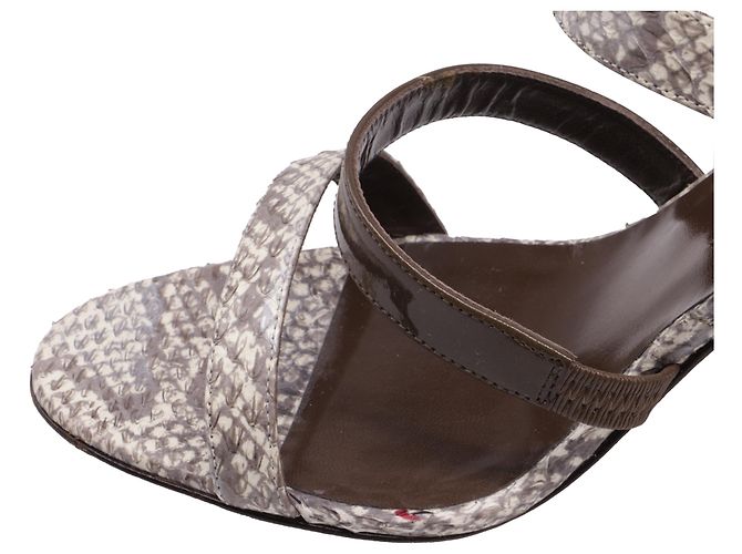 Sandali con listini Manolo Blahnik Villano in pelle di serpente marrone - vista 9