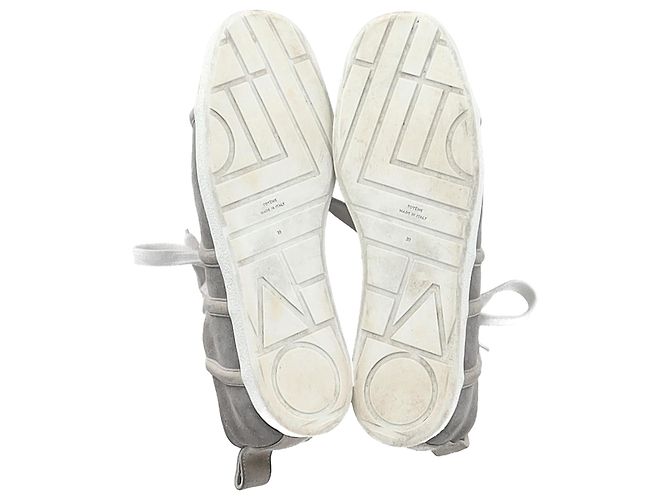 Sneakers con lacci Totême in scamosciato grigio - vista 6