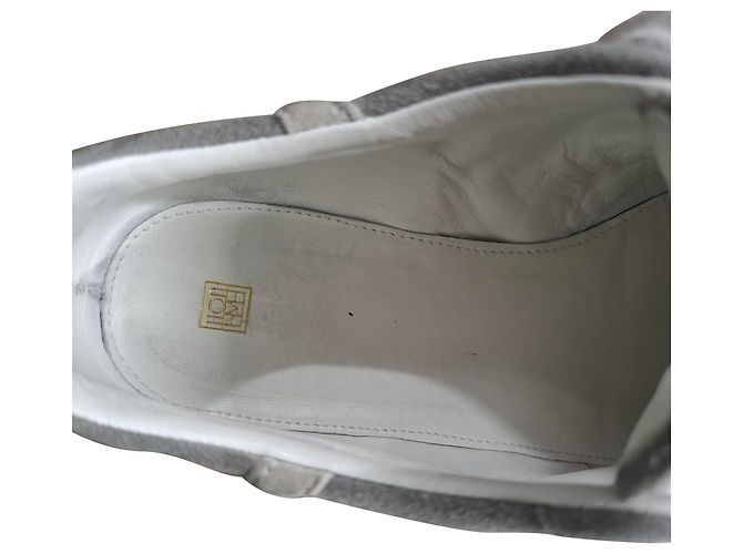 Sneakers con lacci Totême in scamosciato grigio - vista 8