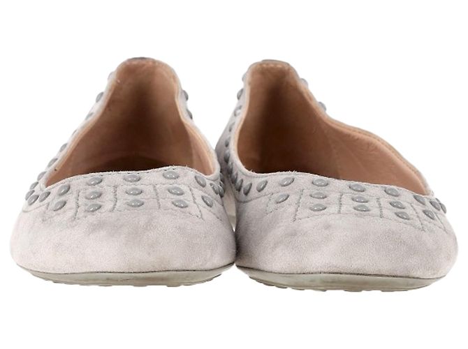 Ballerine con borchie Tod's in scamosciato grigio - vista 2