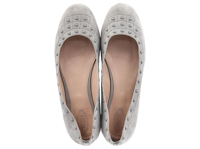 Ballerine con borchie Tod's in scamosciato grigio - vista 3