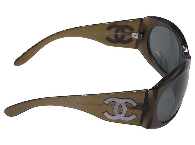 Timeless Gafas de sol Chanel Interlocking C 5084H en acetato oliva Castaño Roja - vista 3