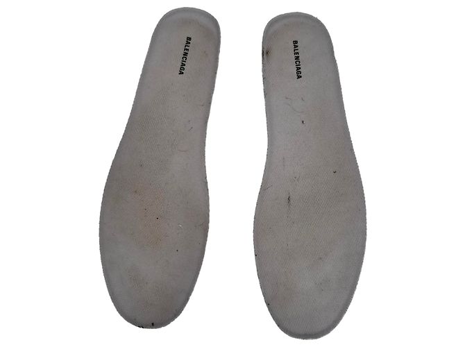 Balenciaga Track Sneaker mit recycelter Sohle aus grauem Polyurethan - Ansicht 11