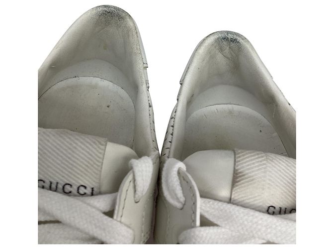 Sneakers basse Gucci GG in pelle bianca goffrata Bianco - vista 13