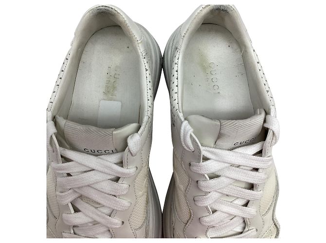 Sneakers basse Gucci GG in pelle bianca goffrata Bianco - vista 14