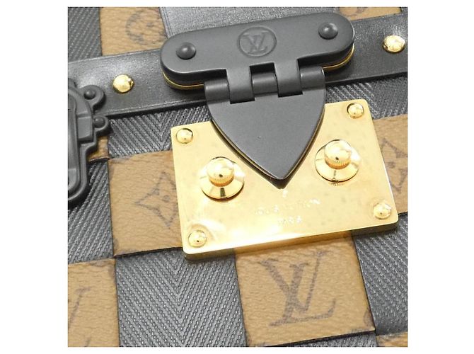 Borsa a Spalla Louis Vuitton Monogram Reverse Petite Malle Nero - vista 4