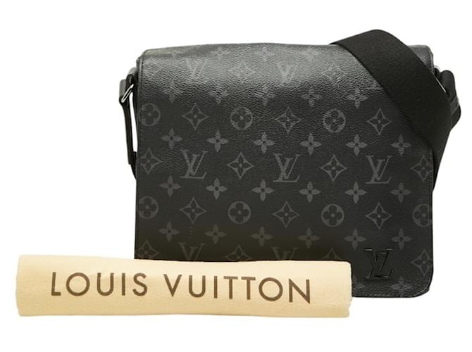 Borsa District PM Monogram Eclipse Louis Vuitton Nero - vista 11