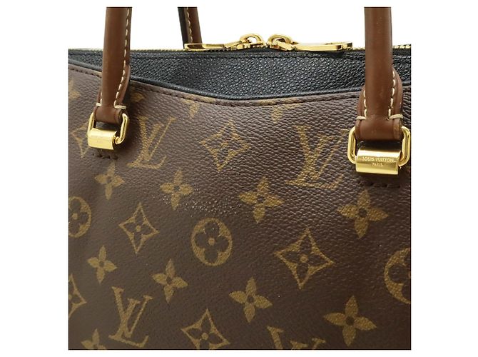 Borsa Louis Vuitton Monogram Pallas Nero - vista 9