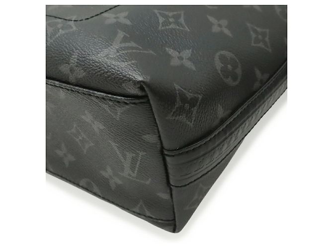 Bolso de hombro Louis Vuitton Monogram Eclipse Apollo MM - vista 4