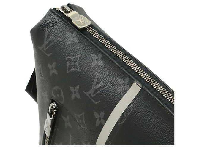 Bolso de hombro Louis Vuitton Monogram Eclipse Apollo MM - vista 7