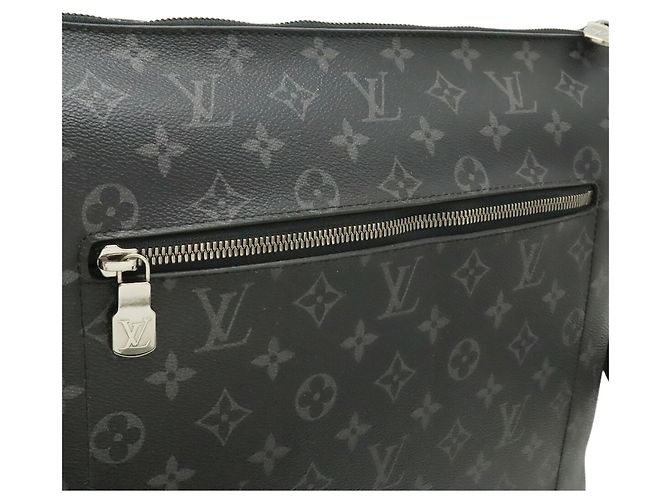 Bolso de hombro Louis Vuitton Monogram Eclipse Apollo MM - vista 9